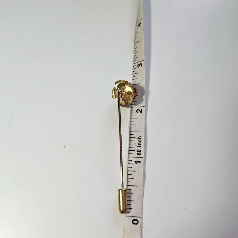 Gold tone flower stick pin faux pearl rose